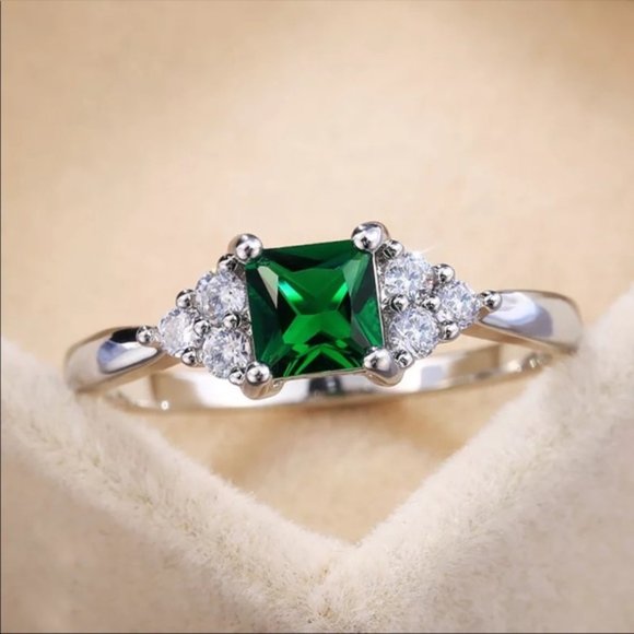 Jewelry - *NEW* 925 Silver Princess Cut Emerald Ring